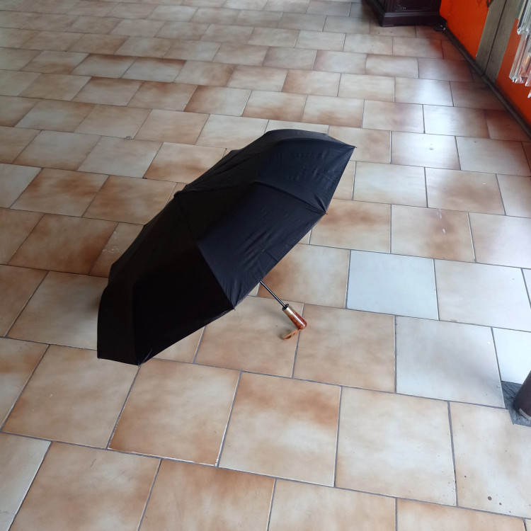 چتر لوکس دو رویه 10 فنره ضد باد برند RST دسته چوب براق قواره دار مناسب آفتاب و باران