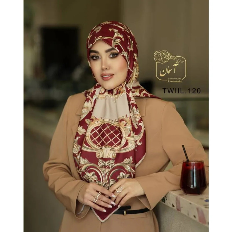 روسری ساتن ابریشم طرح رزیتا قواره 140 دور دوخت ایستایی عالی