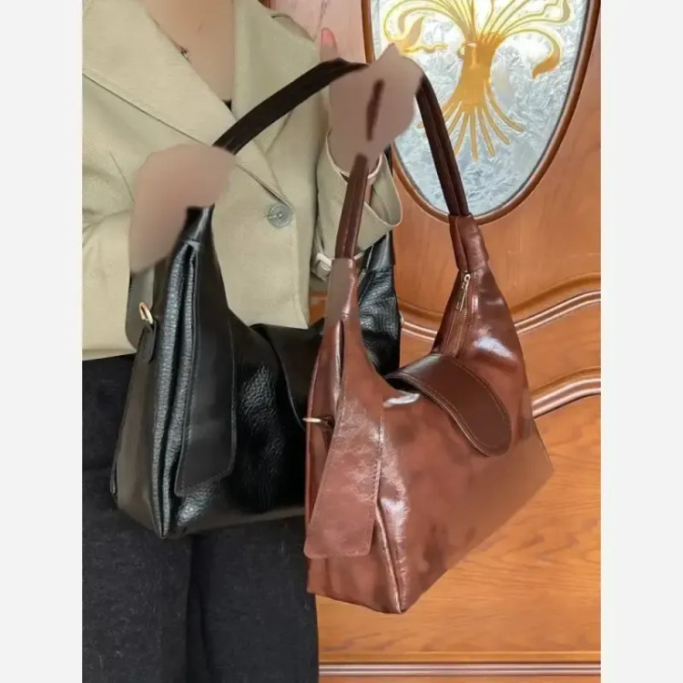 کیف زنانه دو جیب جنس شرانگ ریز وارداتی رنگ مشکی شکلاتی موکا سرمه ای